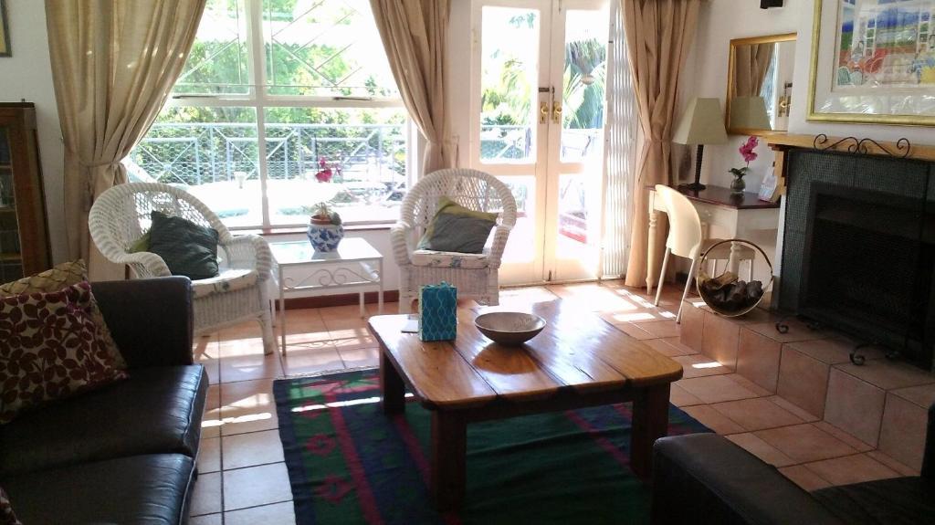 Constantia Lazy River Cape Town Bilik gambar